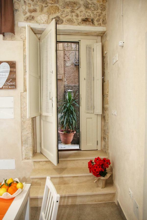 Essentia Rooms- Ortigia Holidays Syracuse Exteriér fotografie